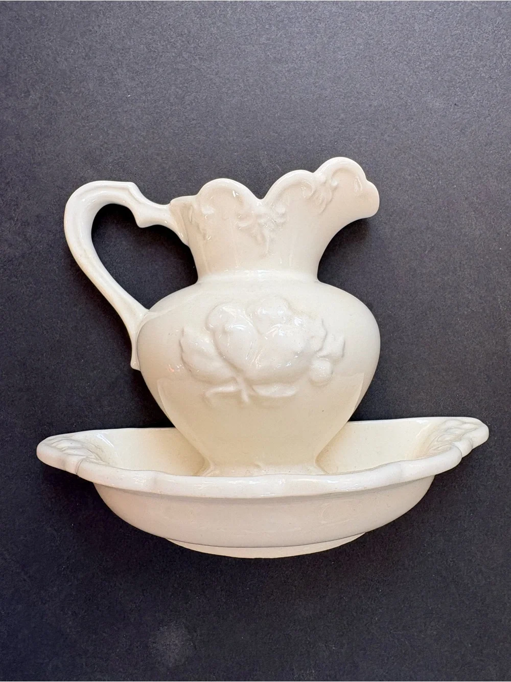 Vintage Camark Pottery Cream Ceramic Pitcher and Basin Wall Pocket/Vase